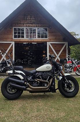 HARLEY-DAVIDSON SOFTAIL FAT BOB 114 